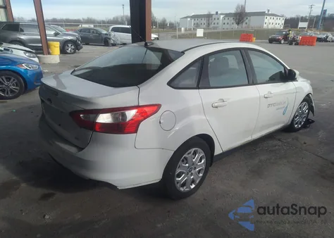 2012 Ford Focus Se z USA, uszkodzony, nr VIN 1FAHP3F27CL216784
